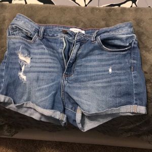 Jean shorts, distressed